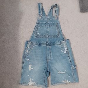 Size small Gap shortalls